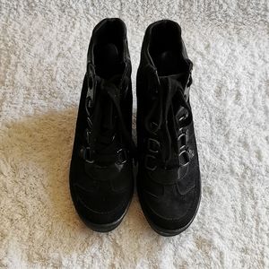 Guess Wedges Sneakers, Size 7.5, Black Suede